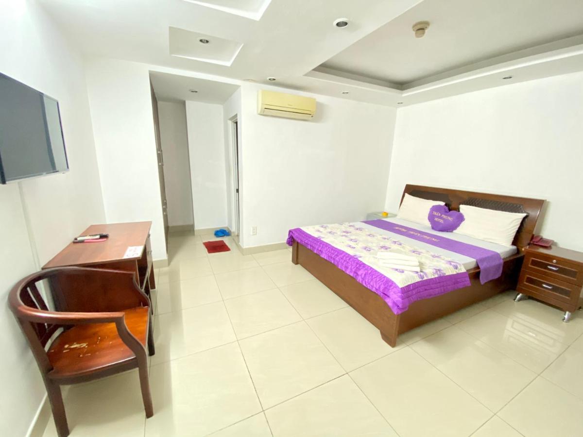 Tran Phung Hotel Ho Chi Minh City Exterior photo